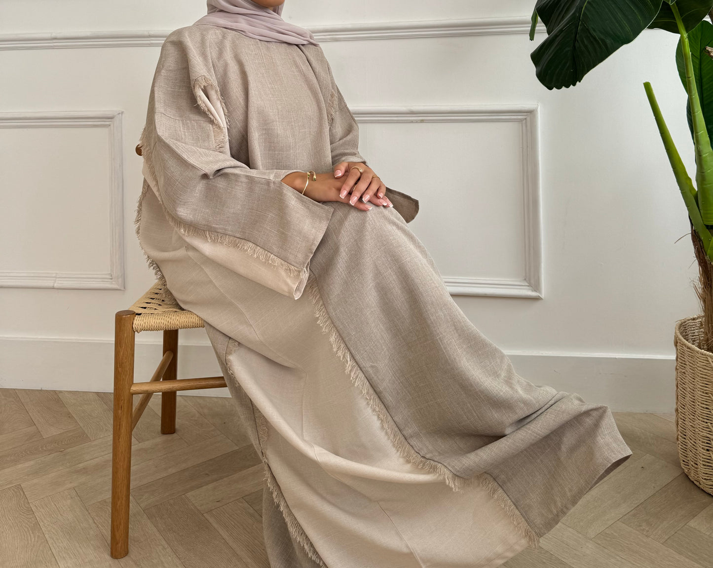 Pearly Sand Closed Abaya