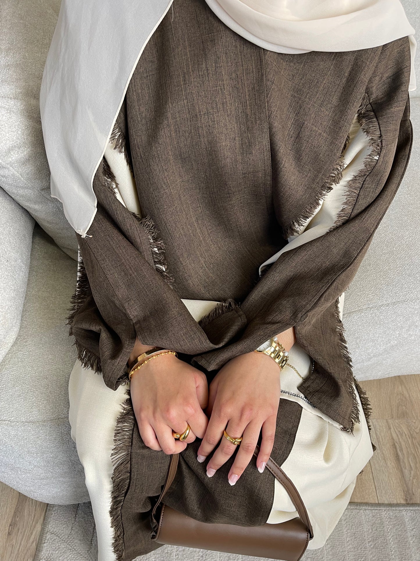 Cocoa & Crème Frayed abaya